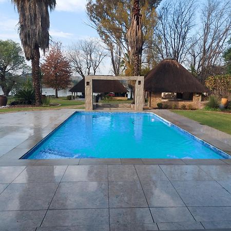 Lalamanzi River Lodge Vanderbijlpark Eksteriør billede