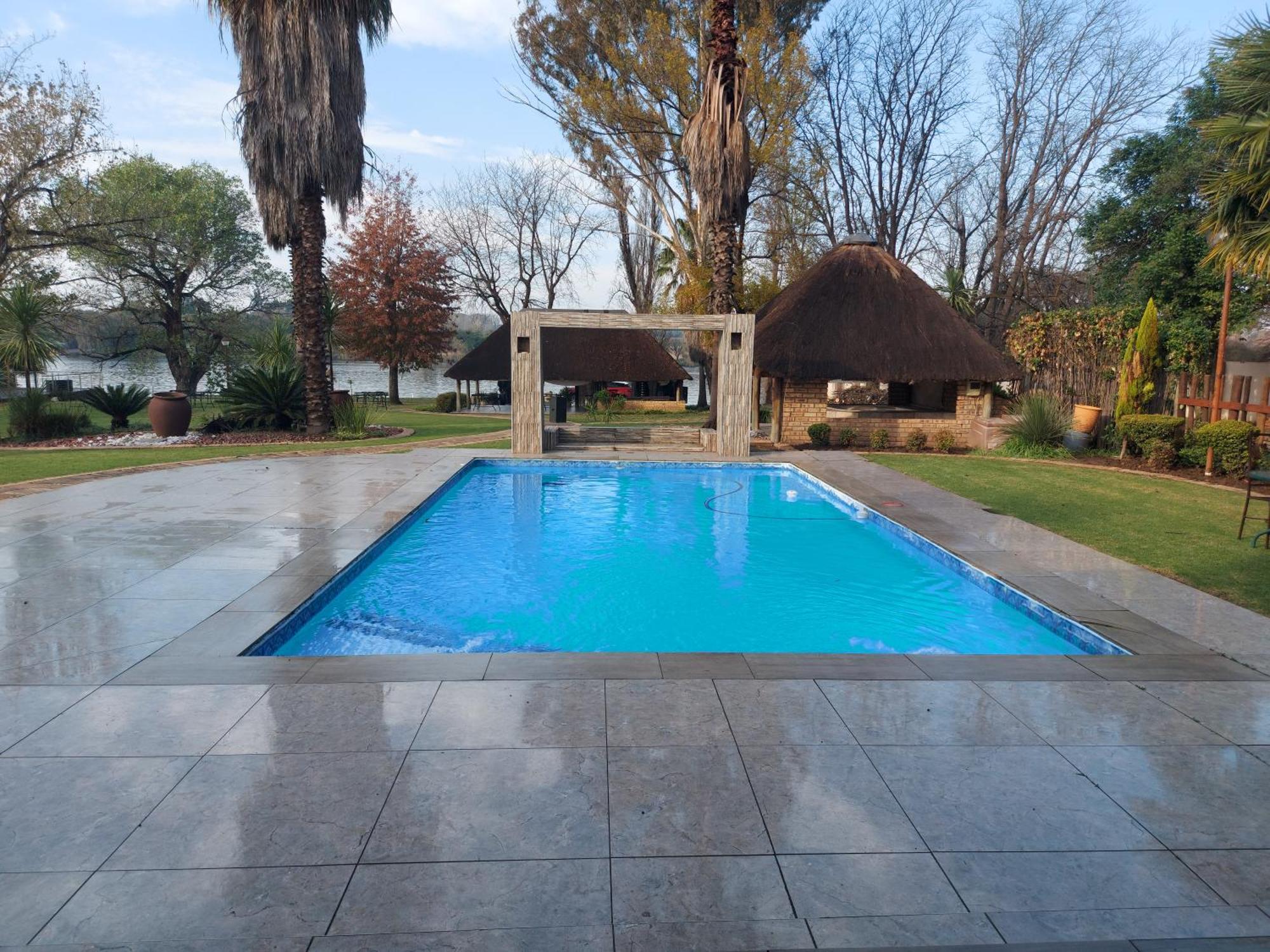 Lalamanzi River Lodge Vanderbijlpark Eksteriør billede